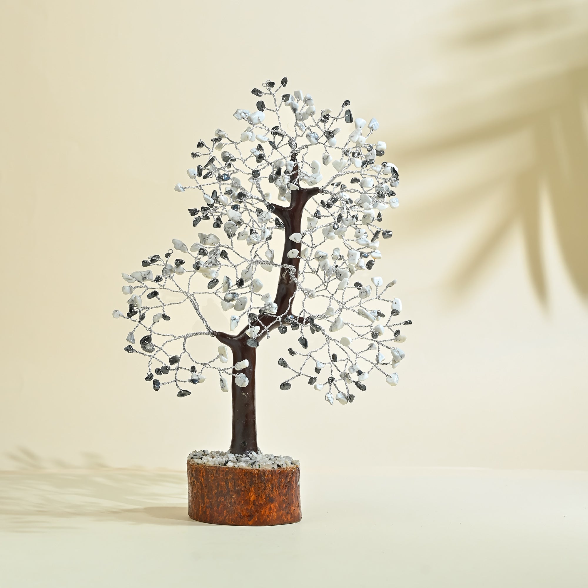 Hematite & Howlite Tree of Life – Perfect Gift for Friends, Positive Energy & Office Décor